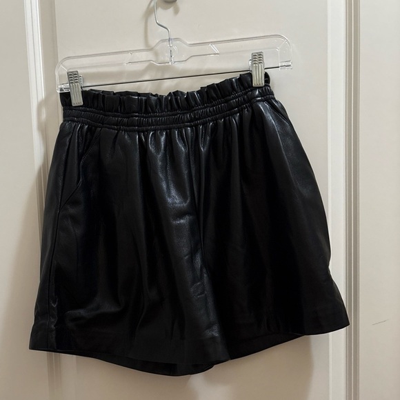 reset Pants - NWT Reset Zaria Faux Black Leather Pull On Shorts With Pockets Women’s Size MD